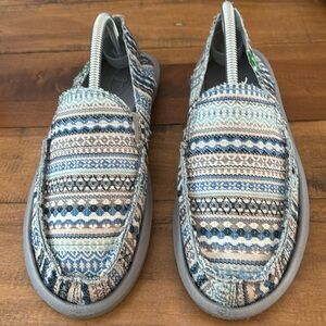 Sanuk women’s Donna Blanket loafers, size 10